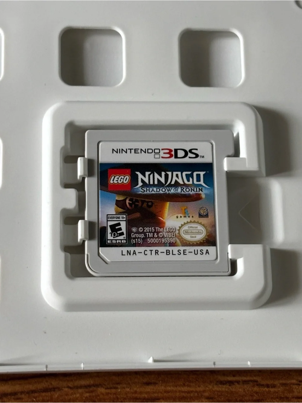 Lego Ninjago Shadow of Ronin Nintendo 3DS White Blue Black Red